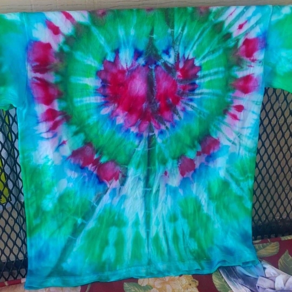 Shirts - Picture 3 of 6